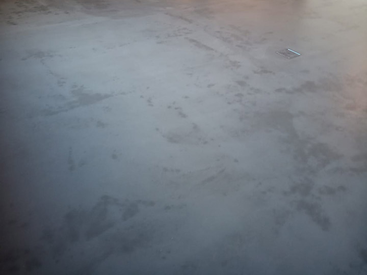 Gespachtelte und lackierte Unterböden