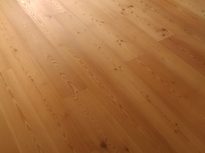 Holzboden geschliffen nachher